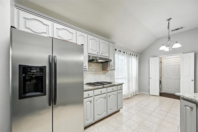 18208 Muir Circle, Dallas, TX 75287