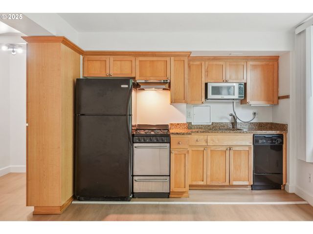 1205 Sw CARDINELL Dr 604, Portland, OR 97201