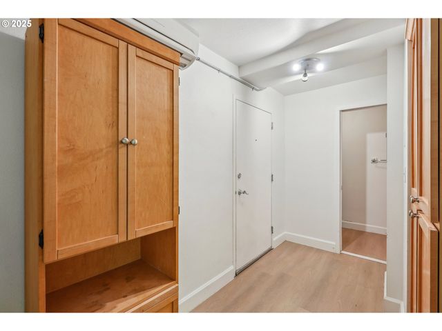 1205 Sw CARDINELL Dr 604, Portland, OR 97201