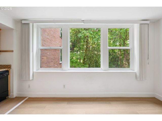 1205 Sw CARDINELL Dr 604, Portland, OR 97201