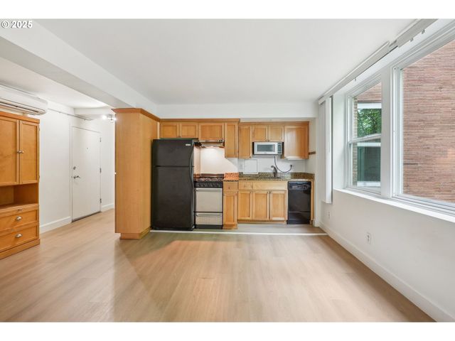 1205 Sw CARDINELL Dr 604, Portland, OR 97201