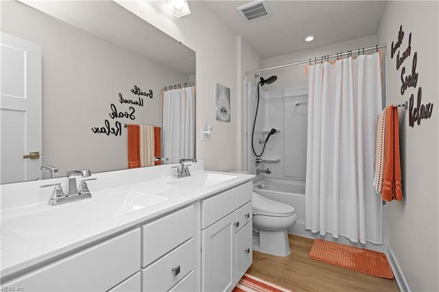 210 Garland Street, Moyock, NC 27958