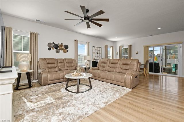 210 Garland Street, Moyock, NC 27958