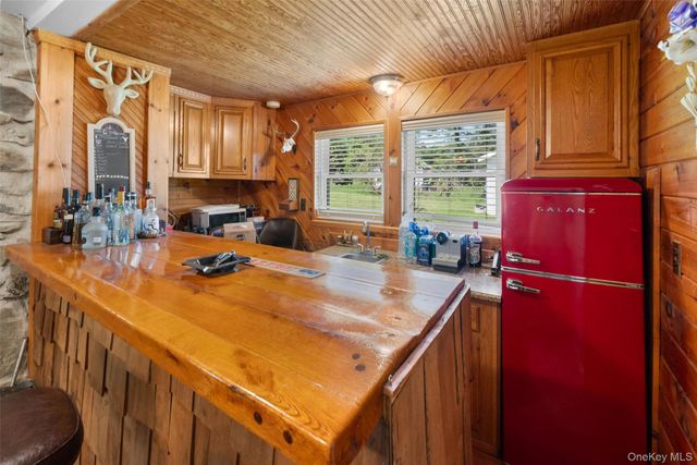 80 Hartwood Club Road, Sparrowbush, NY 12780