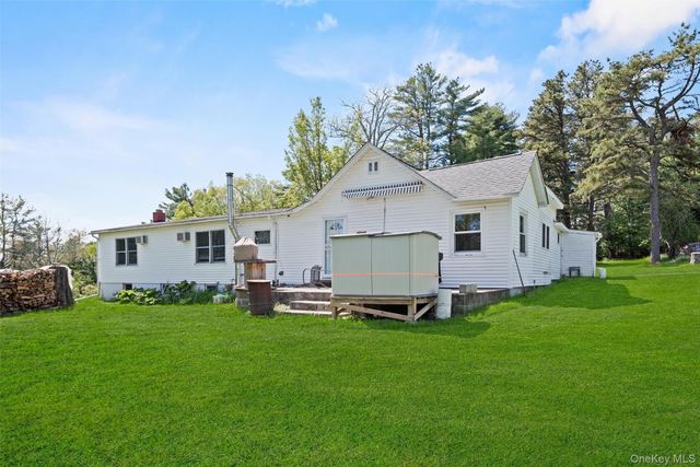 80 Hartwood Club Road, Sparrowbush, NY 12780