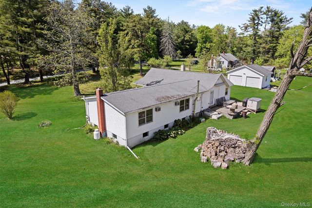 80 Hartwood Club Road, Sparrowbush, NY 12780