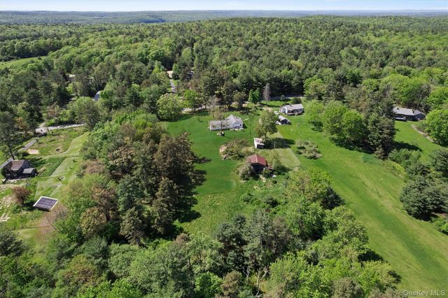 80 Hartwood Club Road, Sparrowbush, NY 12780