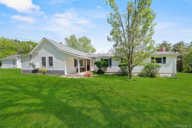 80 Hartwood Club Road, Sparrowbush, NY 12780