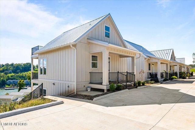 150 E Harbor View Lane, Lafollette, TN 37766