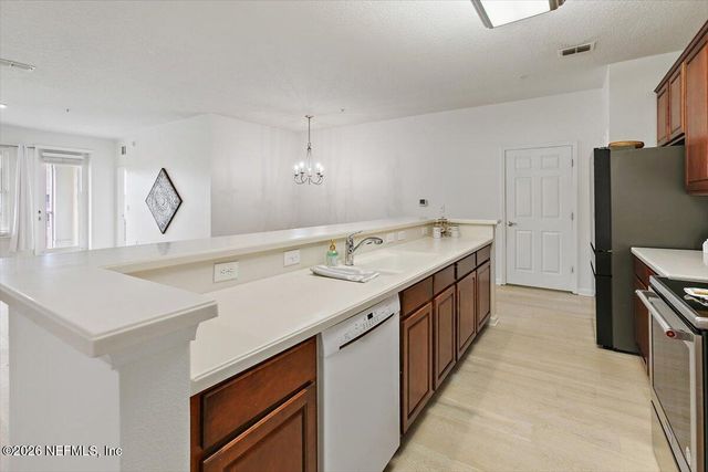 13364 BEACH Boulevard 540, Jacksonville, FL 32224