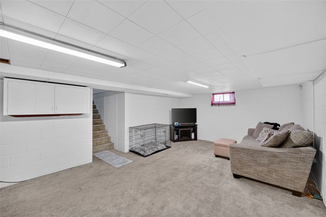 2420 Logan Avenue, Des Moines, IA 50317