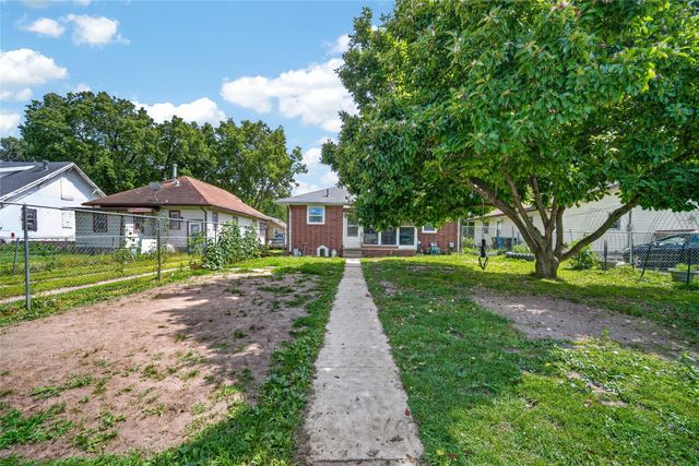 2420 Logan Avenue, Des Moines, IA 50317