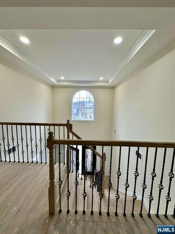 178 Leonard Place, North Arlington, NJ 07031