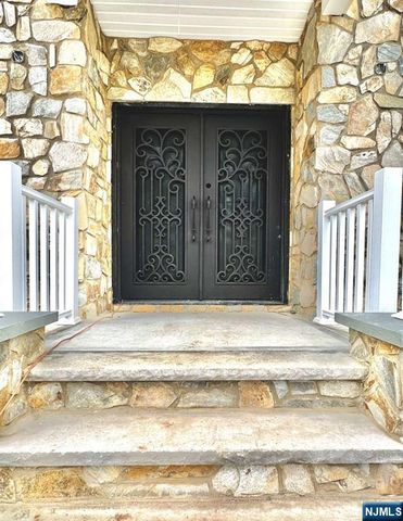 178 Leonard Place, North Arlington, NJ 07031