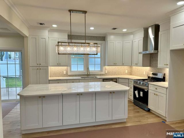 178 Leonard Place, North Arlington, NJ 07031