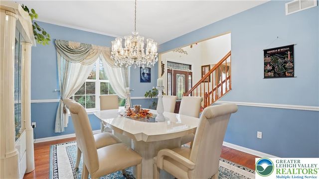 603 Washington XING, East Stroudsburg, PA 18301