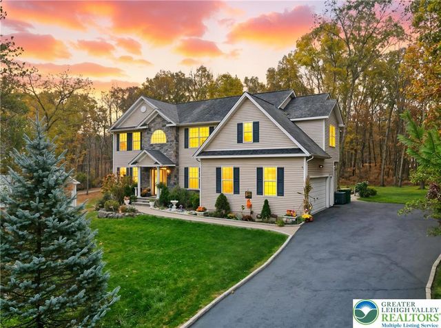 603 Washington XING, East Stroudsburg, PA 18301