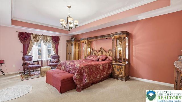 603 Washington XING, East Stroudsburg, PA 18301