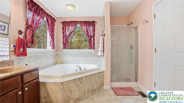 603 Washington XING, East Stroudsburg, PA 18301