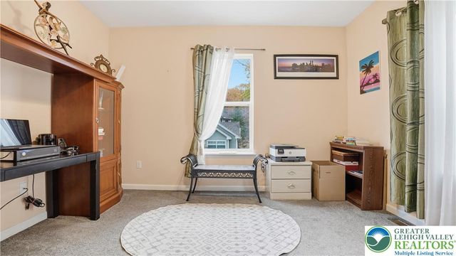 603 Washington XING, East Stroudsburg, PA 18301