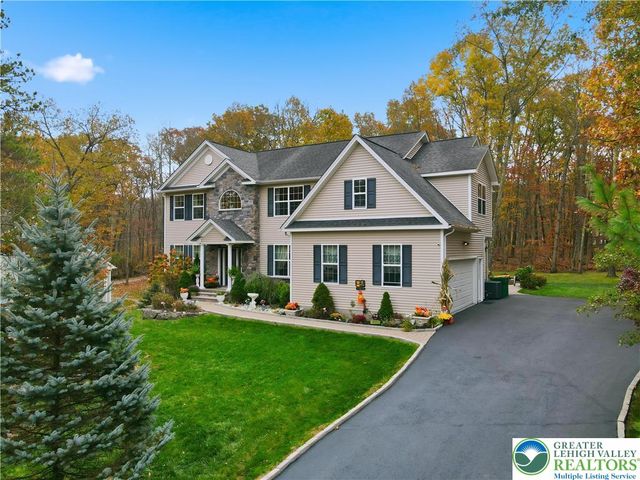 603 Washington XING, East Stroudsburg, PA 18301