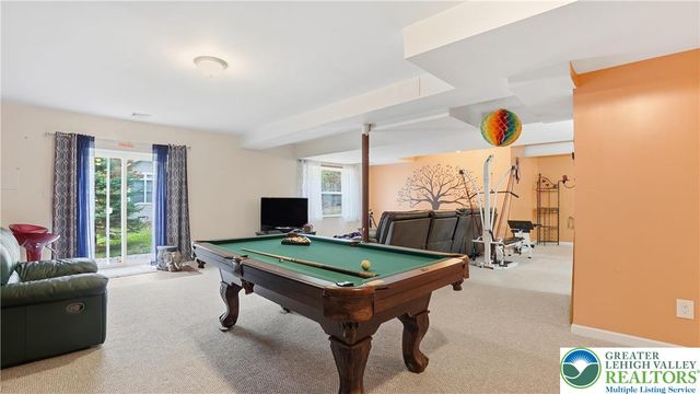 603 Washington XING, East Stroudsburg, PA 18301