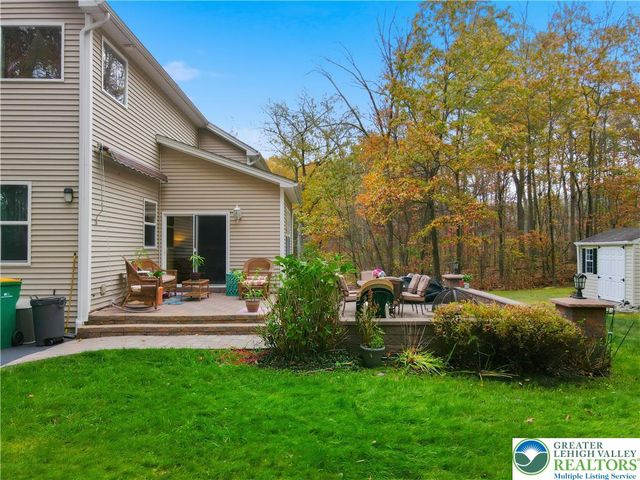 603 Washington XING, East Stroudsburg, PA 18301