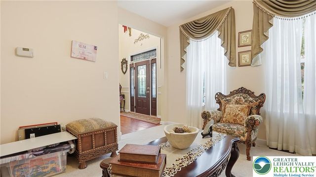 603 Washington XING, East Stroudsburg, PA 18301