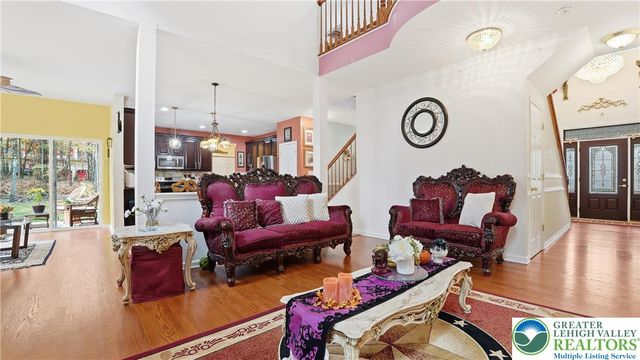 603 Washington XING, East Stroudsburg, PA 18301