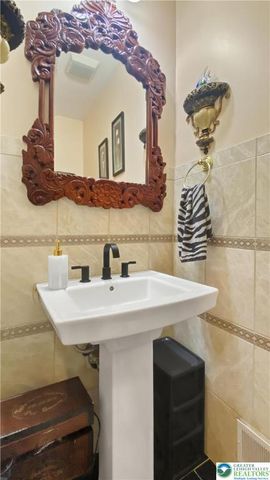 603 Washington XING, East Stroudsburg, PA 18301