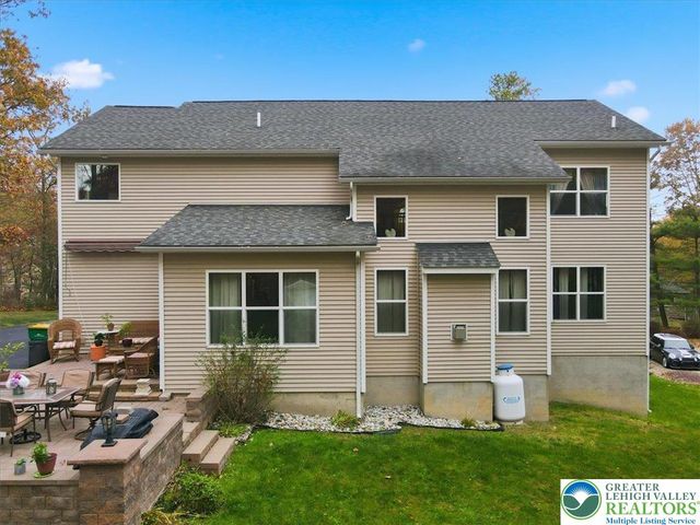 603 Washington XING, East Stroudsburg, PA 18301