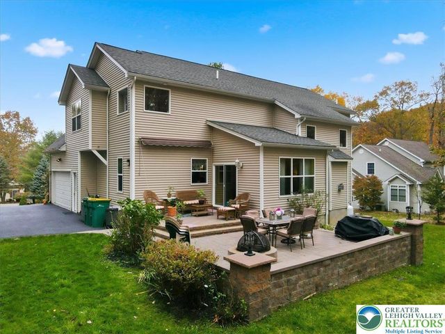 603 Washington XING, East Stroudsburg, PA 18301