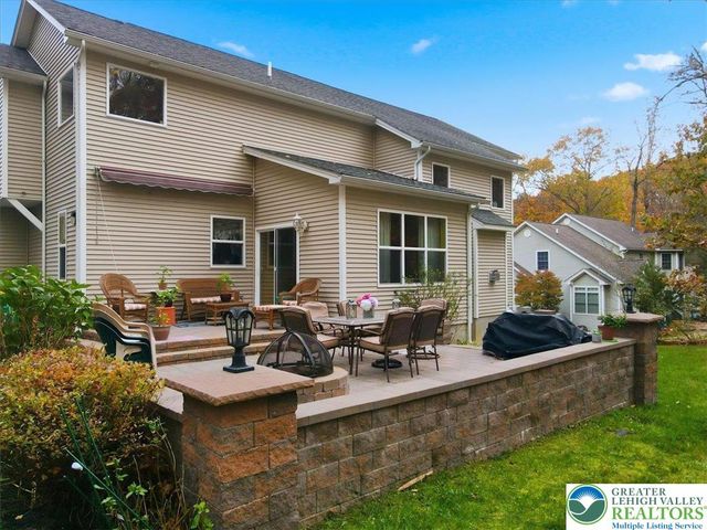 603 Washington XING, East Stroudsburg, PA 18301