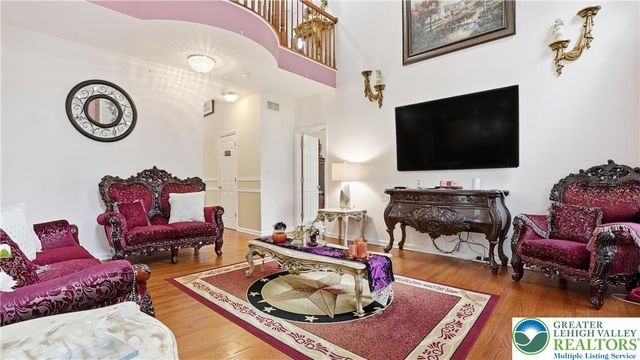 603 Washington XING, East Stroudsburg, PA 18301