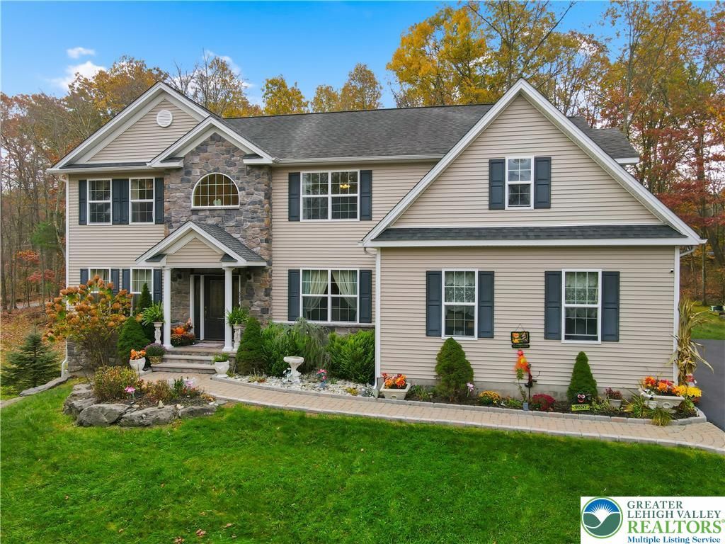 603 Washington XING, East Stroudsburg, PA 18301