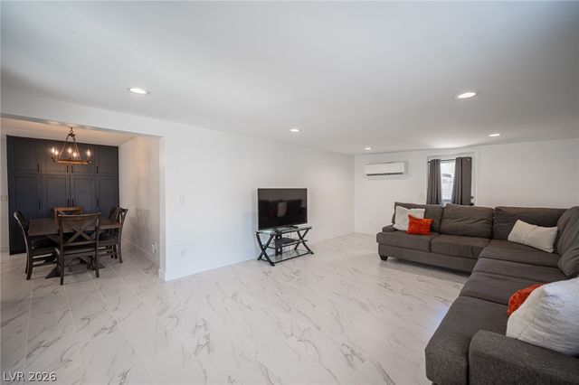 3139 Regal Oak Drive, Henderson, NV 89014