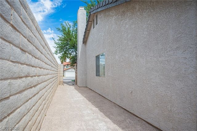 3139 Regal Oak Drive, Henderson, NV 89014