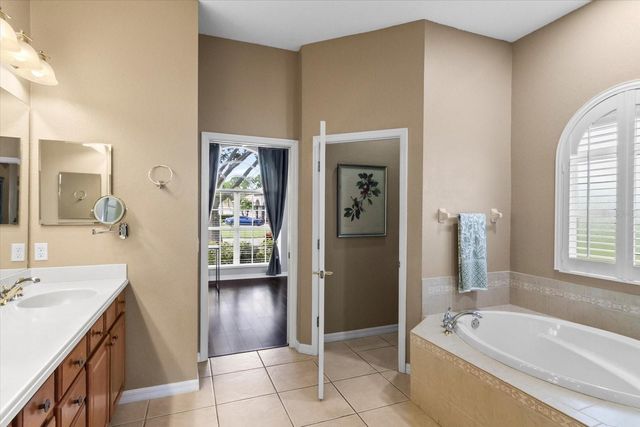 7020 74TH STREET CIRCLE E, Bradenton, FL 34203