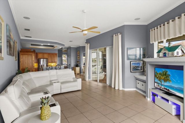 7020 74TH STREET CIRCLE E, Bradenton, FL 34203