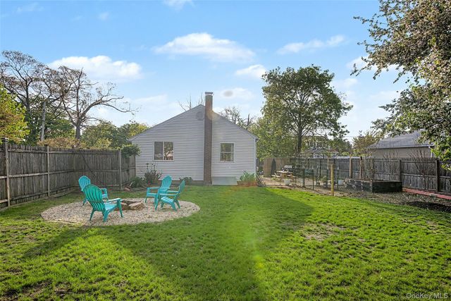 359 Moffitt Boulevard, Islip, NY 11751
