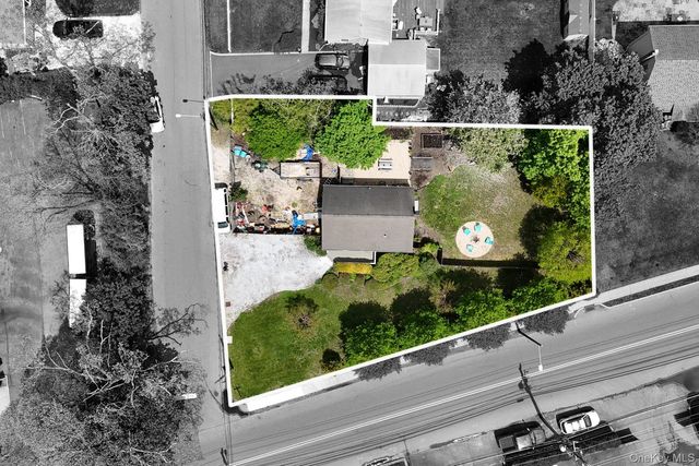 359 Moffitt Boulevard, Islip, NY 11751