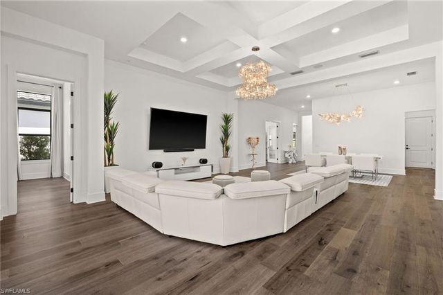 16201 Verilyn CIR, Naples, FL 34110