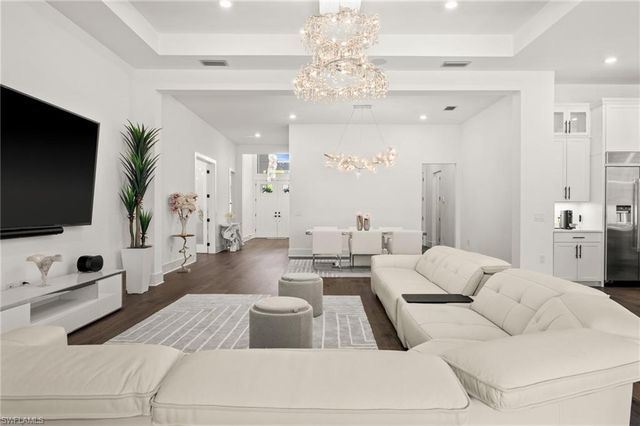 16201 Verilyn CIR, Naples, FL 34110