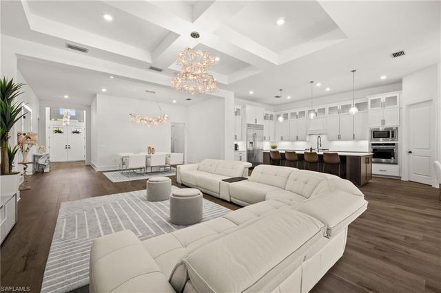 16201 Verilyn CIR, Naples, FL 34110