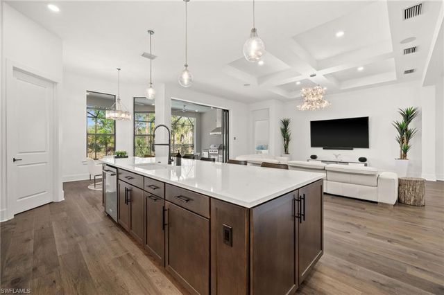 16201 Verilyn CIR, Naples, FL 34110