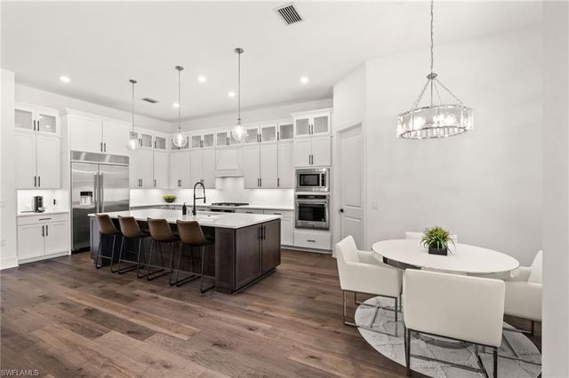 16201 Verilyn CIR, Naples, FL 34110