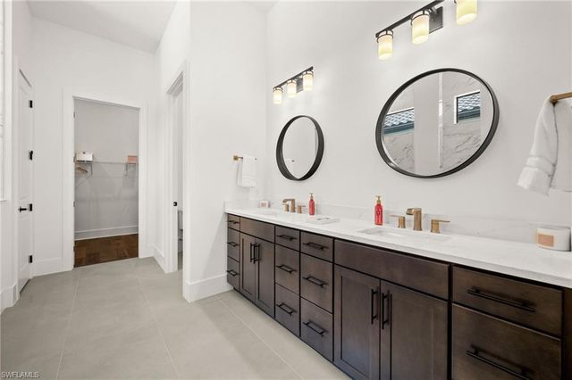 16201 Verilyn CIR, Naples, FL 34110