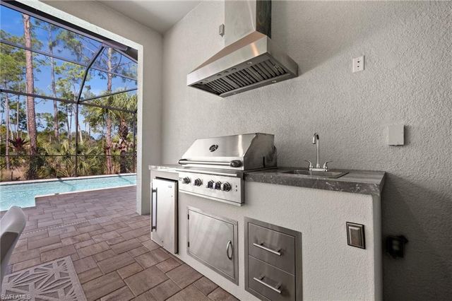 16201 Verilyn CIR, Naples, FL 34110