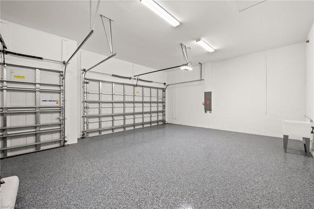 16201 Verilyn CIR, Naples, FL 34110