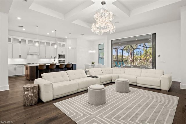 16201 Verilyn CIR, Naples, FL 34110